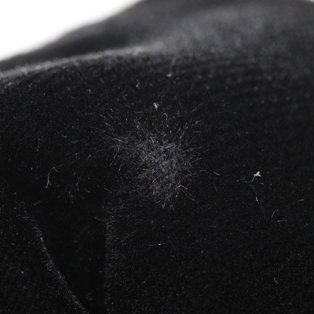 CHANEL Authentic Black Brooch - Picture 5 of 5